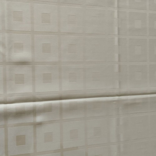 Tablecloth like new with dimensions 1.40x1.35