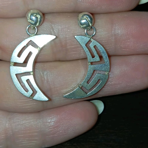 Silver crescent-shaped dangling earrings new with 925 stamp