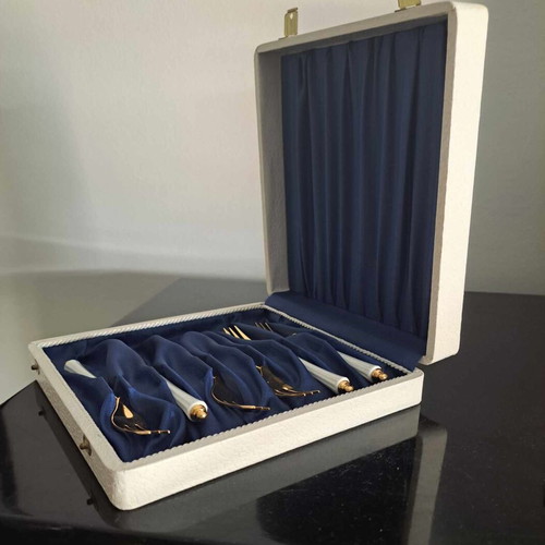 Forks set of 6 small vintage with luxury case and amazing handle, new