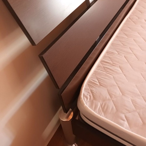 Bo Consept bed 1.60 x 2.00 m with Relax Strom mattress, slats and bedside table