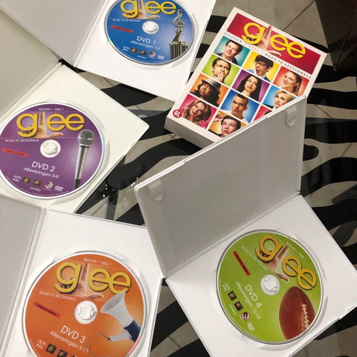 Glee Season One DVD boxset used with English subtitles 4-disc