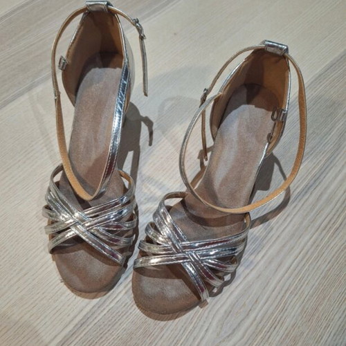 Silver dance shoes size 37, heels