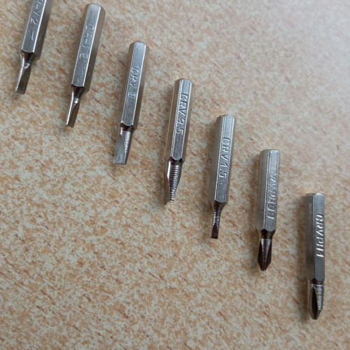 Multi screwdriver new with 8 bits