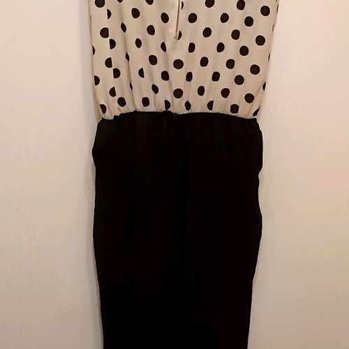 Polka Dot One-Piece Jumpsuit like new with zipper and pockets
