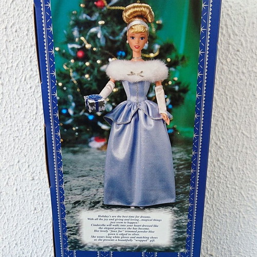 Cinderella Doll Disney Classics Special Holiday Edition 1999 New
