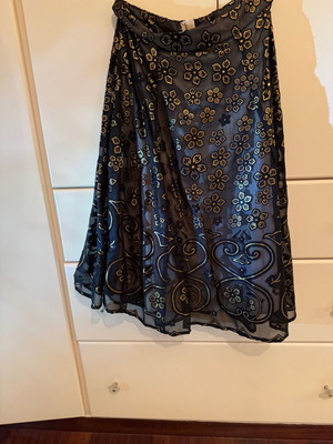 Σετ βραδινό μαύρο με χρυσό σαν καινούργιο, εφαρμογή small