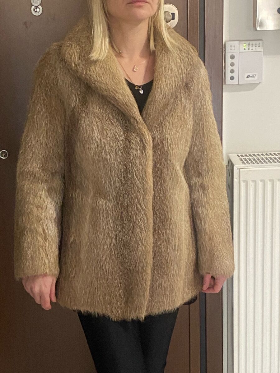 Natural nutria fur coat like new,… - € 100,00 - Vendora.cy