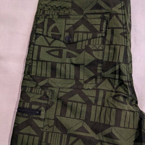 Nike men's shorts size M new, hiking with graphic print