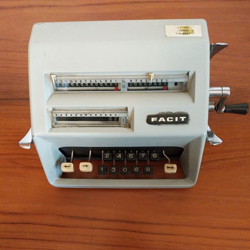 Facit C1-13 mechanical calculator like new, vintage Sweden