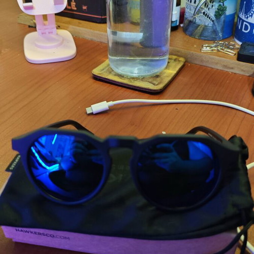 Hawkers round sunglasses, polarized lenses, black