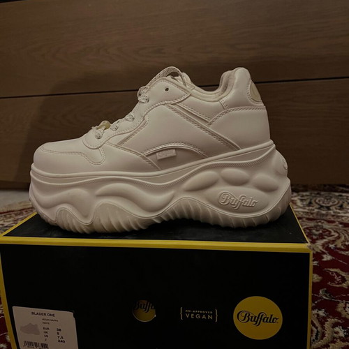 Buffalo Blader One sneakers like new, women's size 38, white