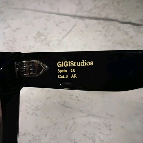 Gigis Studios women's sunglasses like new, black