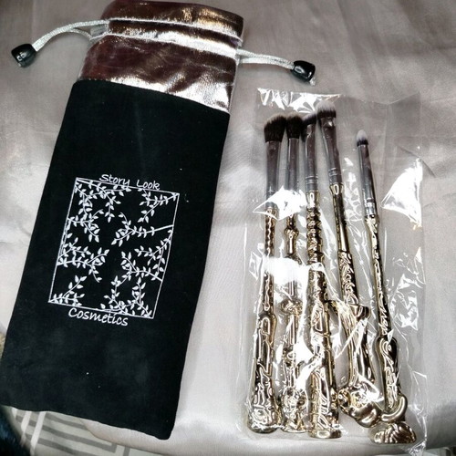 Harry Potter makeup brushes brand new, set of 5 pieces