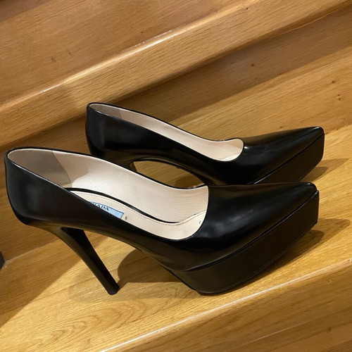 Prada black leather high platform pumps like new
