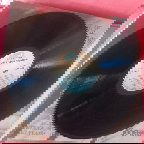 Elvis Presley Love Songs LP used, rock