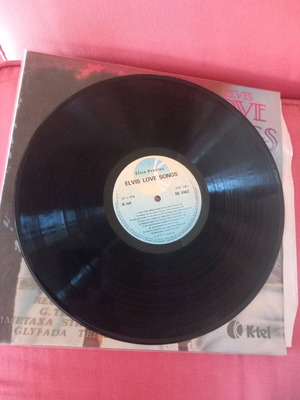 Elvis Presley Love Songs LP used, rock