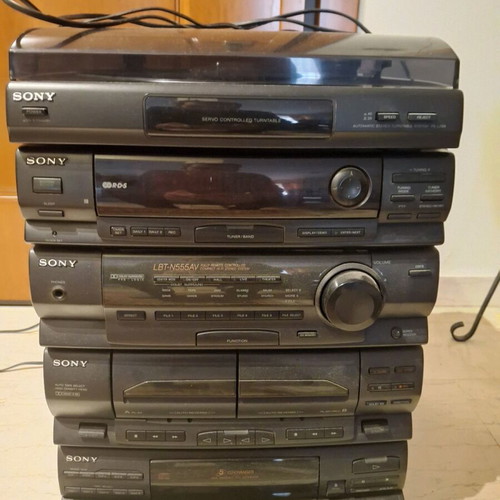 Sony Compact Hi Fi Stereo HCD-N555AV used, with turntable and cassette players