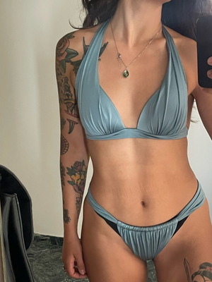 Calzedonia τιρκουάζ μαγιό shiny satin τοπ μέγεθος M σαν καινούργιο