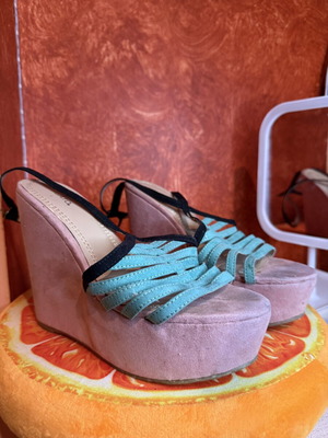 Migato πλατφόρμες wedges μέγεθος 37 μεταχειρισμένες, ροζ-λιλά με τιρκουάζ λουράκια