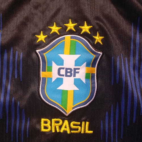 Brazil jersey small, like new, authentic