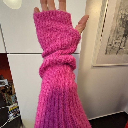 Zara fuchsia gloves like new, long to the elbow