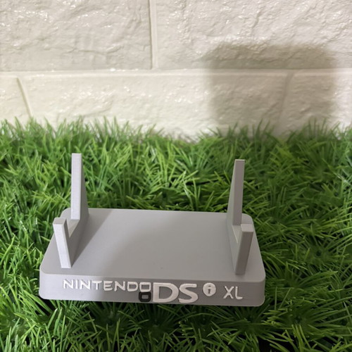 3D printed stand for Nintendo DS XL