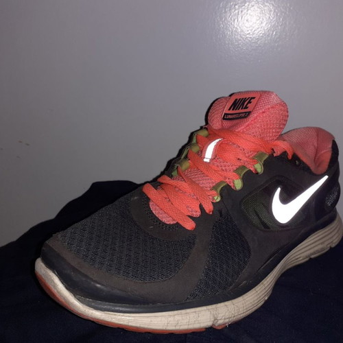 Nike women's athletic shoe used, size 38.5