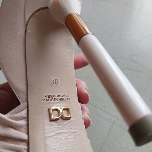 Dukas blush knot pumps like new, size 38, genuine nappa skin