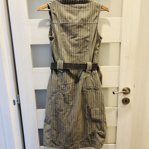 Attrattivo sleeveless dress with belt, new, XS