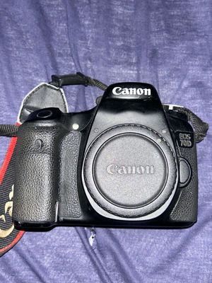 Canon EOS 70D με φακό 18-55mm f3.5 μεταχειρισμένο σετ