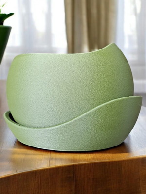 Self-watering planter new, modern design