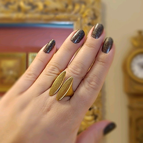 Steel ring new in matte gold color adjustable