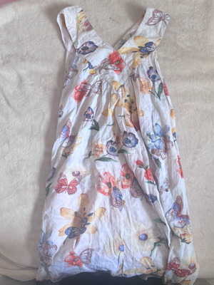 Desiree women's butterfly V cut neck dress L/XL like new, colorful