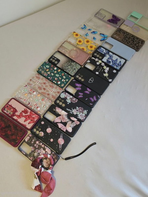 Samsung Galaxy S21 Ultra cases like new, pack of 23