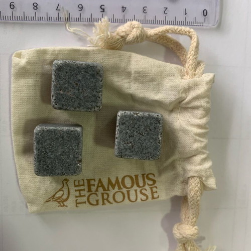 Whiskey stones The Famous Grouse like new with fabric pouch