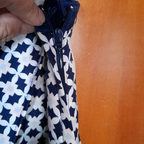 H&M midi skirt white with blue patterns like new, size 40