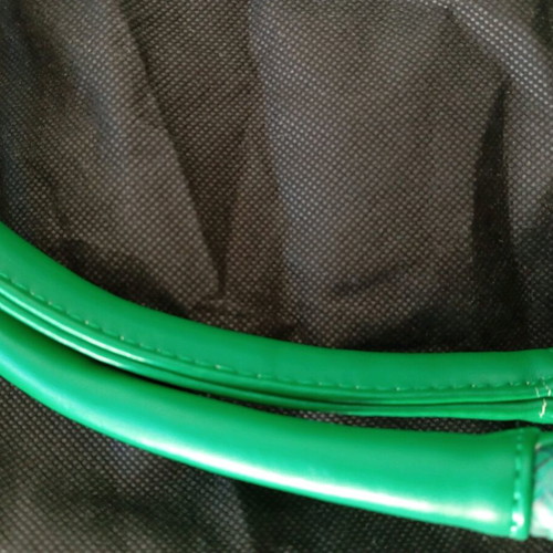 Triton shoulder bag like new, green