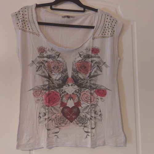 Bershka short-sleeve t-shirt with designs like new, beige, size M