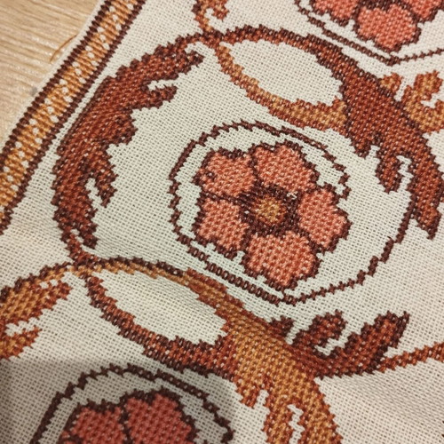 Handmade embroidery like new 47.5×47.5