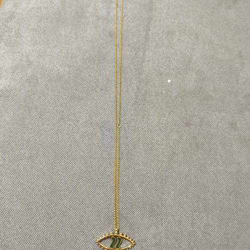 Pendant charm 2022 gold color, like new, green detail