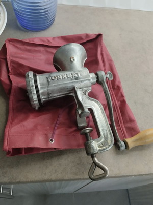 Meat grinder like new for sausages and cookies