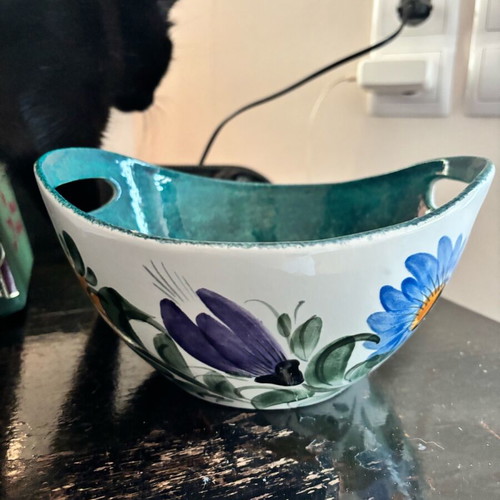 Ceramic bowl used handmade