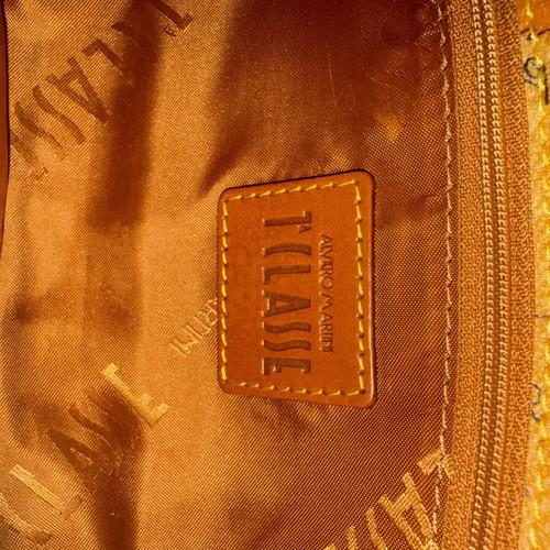 Alviero Martini 1a Classe shoulder bag like new, Geo Classic design