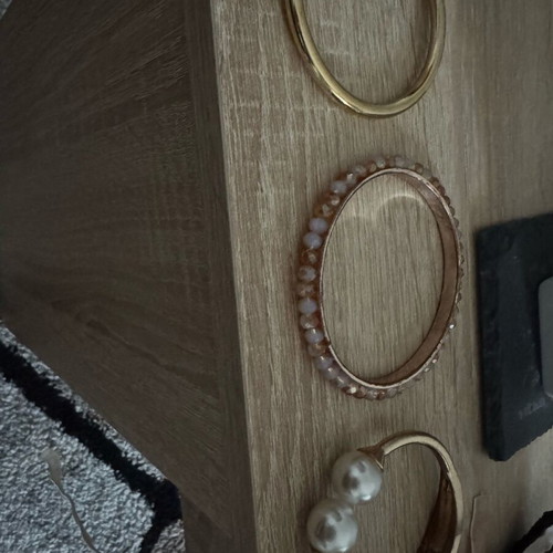 Bracelets in gold color like new, minimally worn
