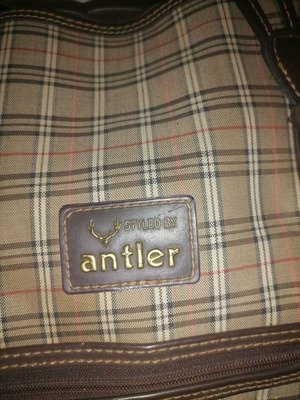 Σακκίδιο ταξιδίου Antler Chelsea μεταχειρισμένο, καρώ καφέ-μπεζ αδιάβροχο