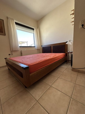 Double bed 1.66 x 2.17 m with 2 x 1.5 m mattress