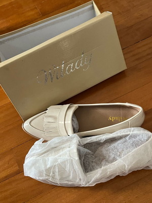 Ballerina shoes new, beige, size 41