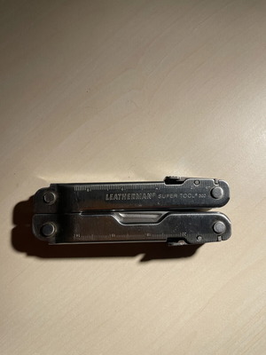 Leatherman Super Tool 300 used multitool