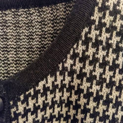 Knitted wool cardigan pied de poule used, women's size L