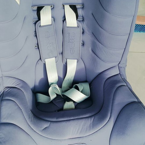 Chicco car seat 0-18 kg, blue